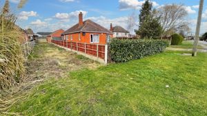 Photo 1- click for photo gallery